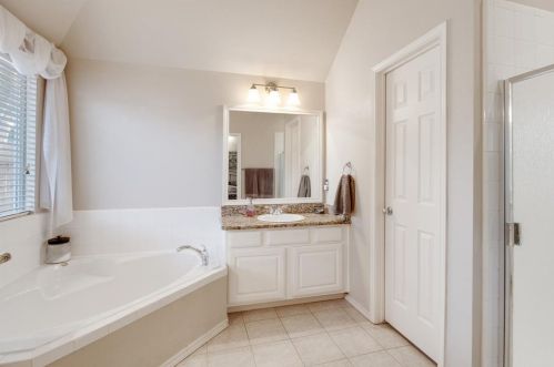 3516 Marquette Dr, Denton TX  76210-8735 exterior