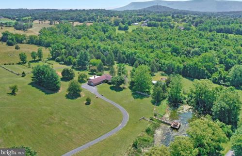 2204 Brook Creek Rd, Toms Brook VA  22660-2544 exterior