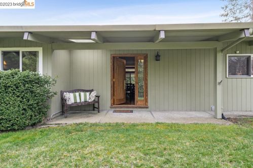 8 Rae Dr, Orinda CA  94563-4360 exterior