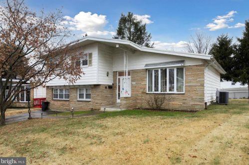 1614 Gregg St, Philadelphia, PA 19115-4210