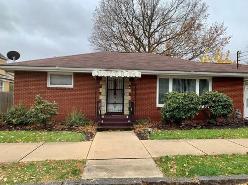 511 16th St, Beaver Falls, PA 15010-4134