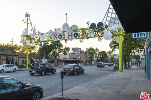 5127 Klump Ave, North Hollywood, CA 91601-3775