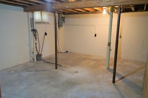 1963 Wood Ln, Green Bay WI  54304-1915 exterior