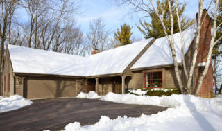 11348 Lakeview Pl, Thiensville, WI 53092-3504