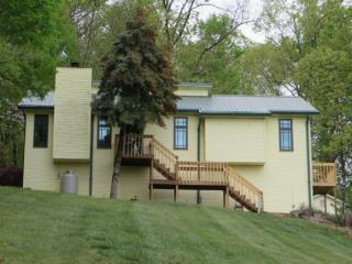 422 Hog Hollow Rd, Johnson City, TN 37615-2106