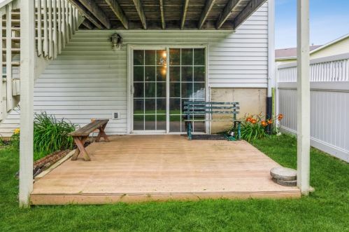 1648 Flag Ct, Crown Point IN  46307-9593 exterior