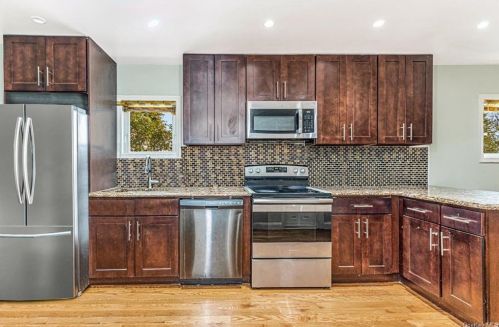 423 Thieriot Ave, Bronx, NY 10473-3623