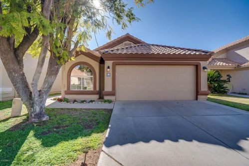 1353 Clear Spring Dr, Gilbert, AZ 85233-6603