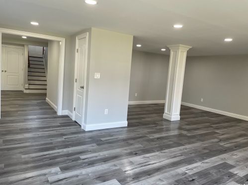 511 Bay 5th St, West Islip NY  11795-4709 exterior