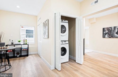 3010 Rosemary Ln, Falls Church VA  22042-1840 exterior