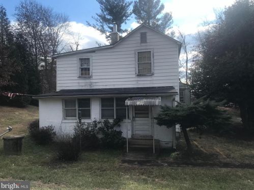 120 Willie Palmer Way, Purcellville, VA 20132-5826