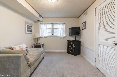 1611 Buttonwood Rd, Flourtown PA  19031-2202 exterior