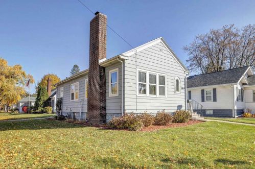 1018 Elmore St, Green Bay, WI 54303-3923