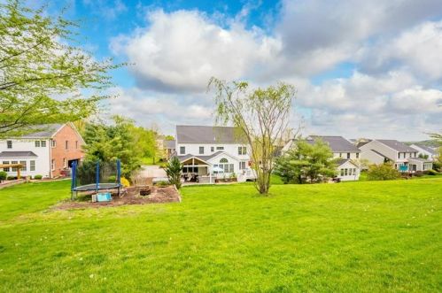 5802 Longview Cir, Bridgeville PA  15017-1277 exterior