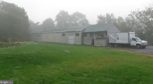 29 Creek Rd, Eshcol, PA 17062-8951