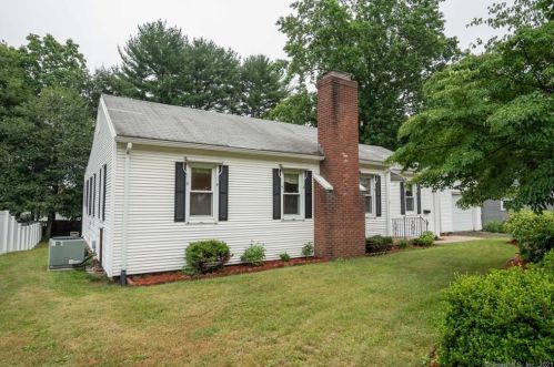 118 Hoover Ave, Bristol, CT 06010-3723