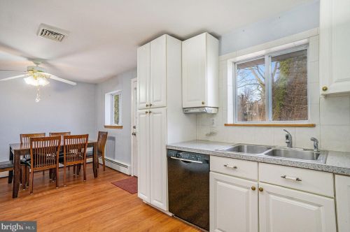 405 Knight Rd, Prospectville PA  19002-4252 exterior