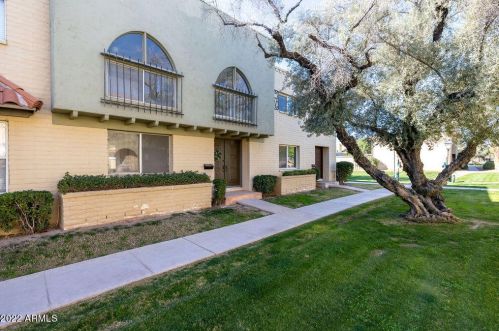 4240 Parkway Ave, Scottsdale, AZ 85251-4002