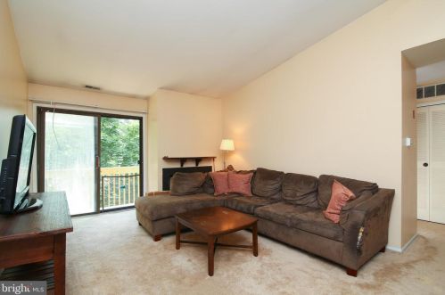 108 Ashton Ct, West Deptford NJ  08051-2001 exterior