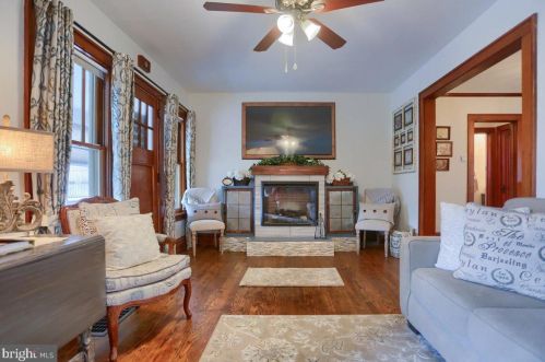 388 High St, Highspire PA  17034-1406 exterior