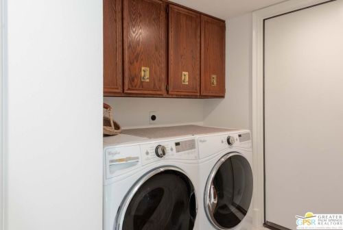 4 Vista Loma Dr, Rancho Mirage CA  92270-2959 exterior