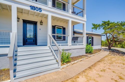 1805 Spring Valley Dr, Mount Sharp TX  78620-4096 exterior