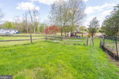 1733 Swamp Pike, Gilbertsville PA  19525-9704 exterior