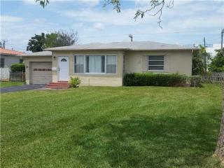 2705 Jackson St, Hollywood, FL 33020-4811