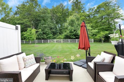 10 Ventana Ct, Trenton, NJ 08619-2580