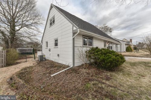 1102 Cumberland Ave, West Deptford NJ  08096-3041 exterior