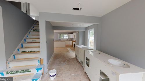 16 Pilgrim Way, Trenton, NJ 08620-2200