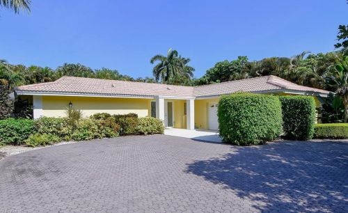 723 Willowhead Dr, Naples, FL 34103-3575