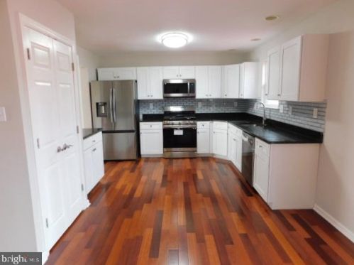 318 Stotesbury Ave, Newfield, NJ 08344-9571