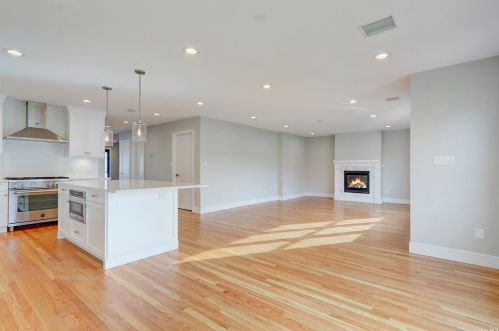 2592 Hewlett Ln, North Bellmore NY  11710-4413 exterior