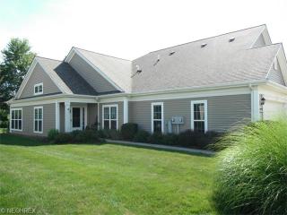 5228 Bridgewater Ln, Brunswick, OH 44212-6258
