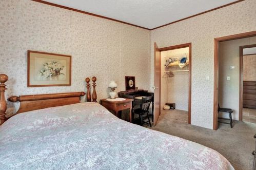 1806 8th St, Beaver Falls PA  15010-2808 exterior