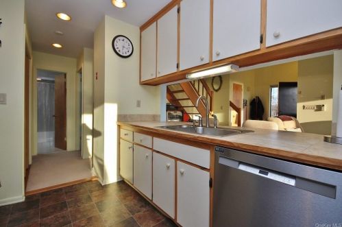 34 Hudson View Hl, Crotonville, NY 10562-3327