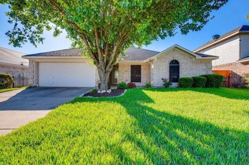 8545 Miami Springs Dr, Fort Worth, TX 76123-1478