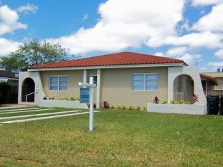 6481 42nd St, Miami, FL 33155-5113