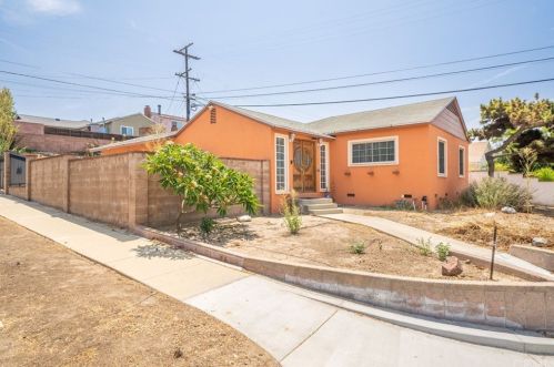 11602 Tarron Ave, Hawthorne, CA 90250-1908