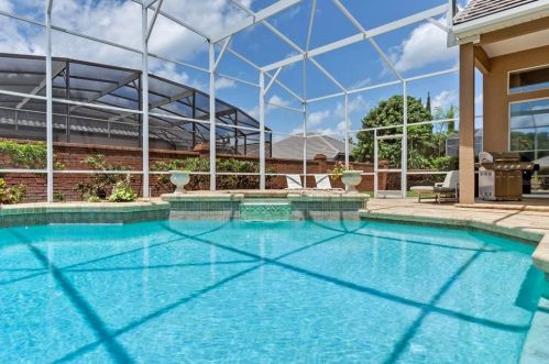 4916 Keeneland Cir, Orlando FL  32819-3141 exterior