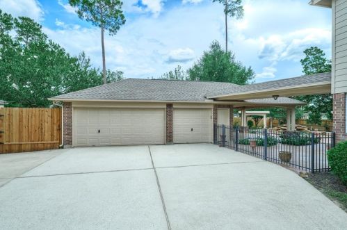 29502 Imperial Creek Dr, Tomball, TX 77377-3973