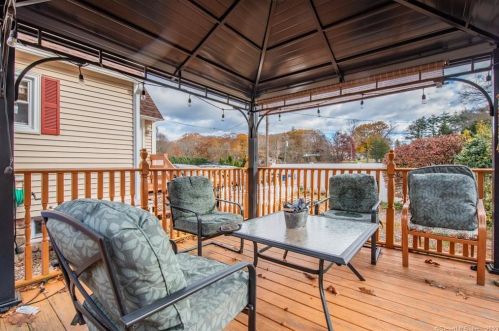 352 Shrub Rd, Bristol CT  06010-2473 exterior