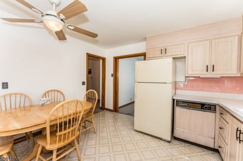 524 Laurel Ave, Roselle Park NJ  07204-1542 exterior