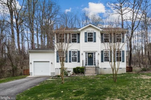 341 American Dr, Montross, VA 22520-8822