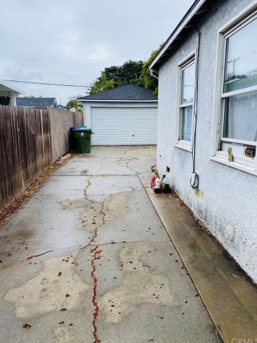 20939 Denker Ave, Torrance CA 90501-2334 exterior