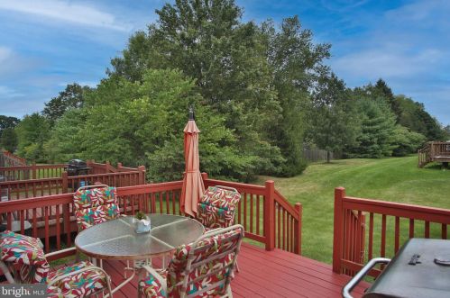 47 Barlow Dr, Souderton PA  18964-2276 exterior