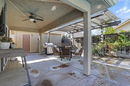 235 Meyenberg Ave, Ripon CA  95366-2921 exterior