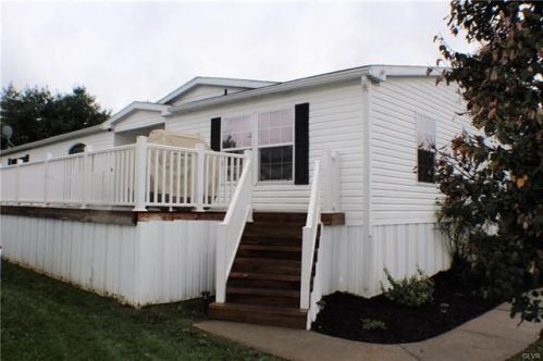 4430 Grey Wolf Ln, Orefield, PA 18069-2169