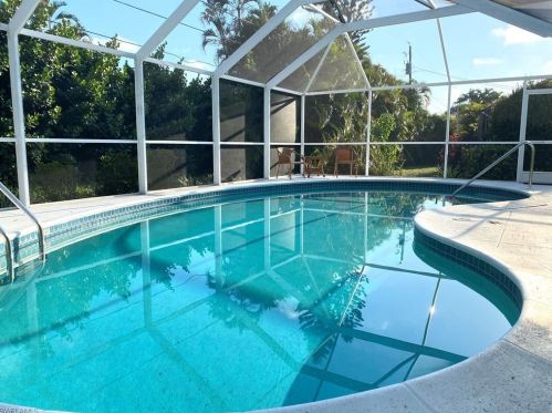 3539 Tomlinson St, Bonita Springs, FL 34134-7546